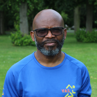 Blauw en Geel Eenvoudig Professionele Instagram Profielfoto (2)