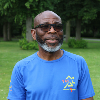 Blauw en Geel Eenvoudig Professionele Instagram Profielfoto (7)